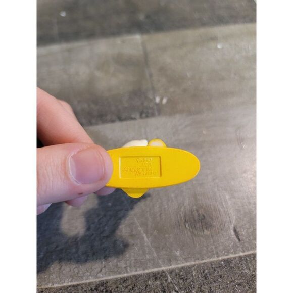 Disney Kellogg Daisy duck toy figure - Picture 4 of 4